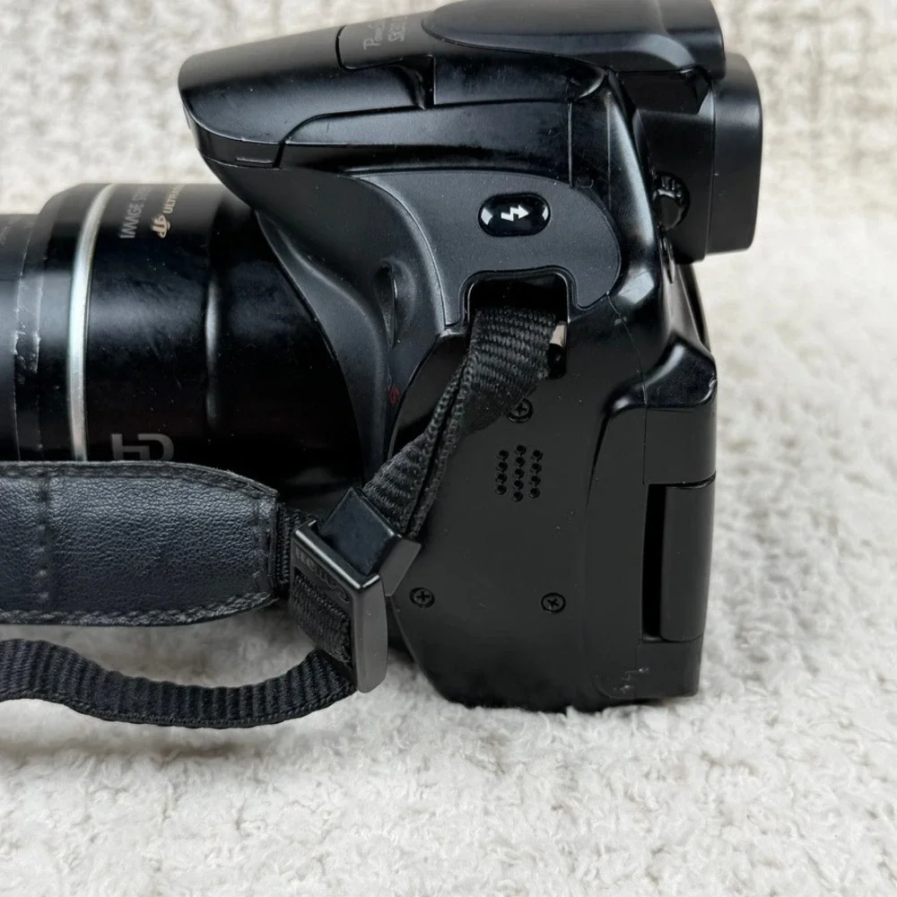 Canon PowerShot SX30 IS 14.1MP Digital Camera 35x Optical Zoom Black PLEASE READ